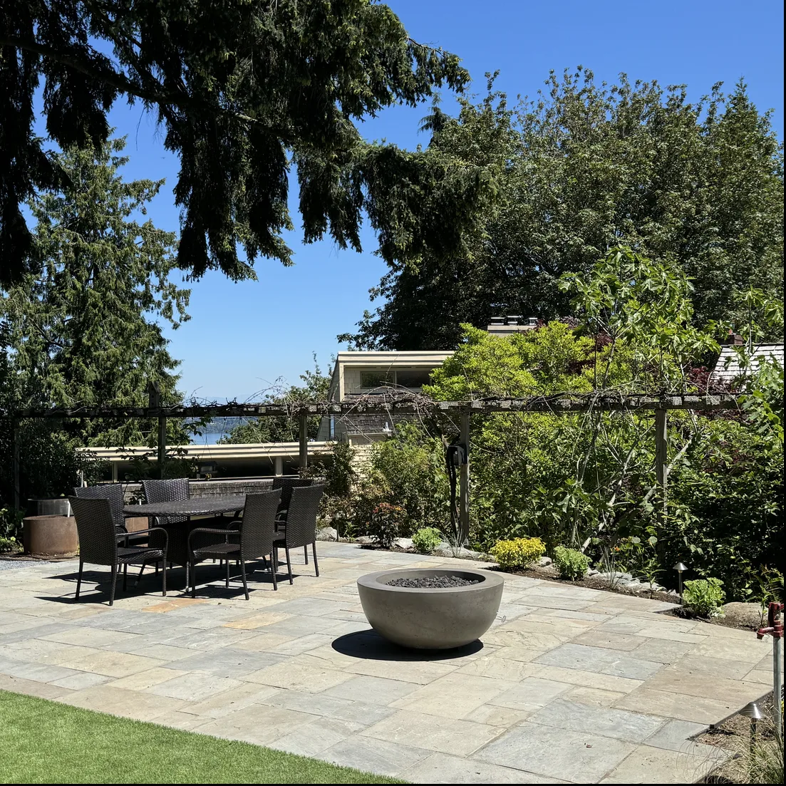 Seattle Outdoor Retreat